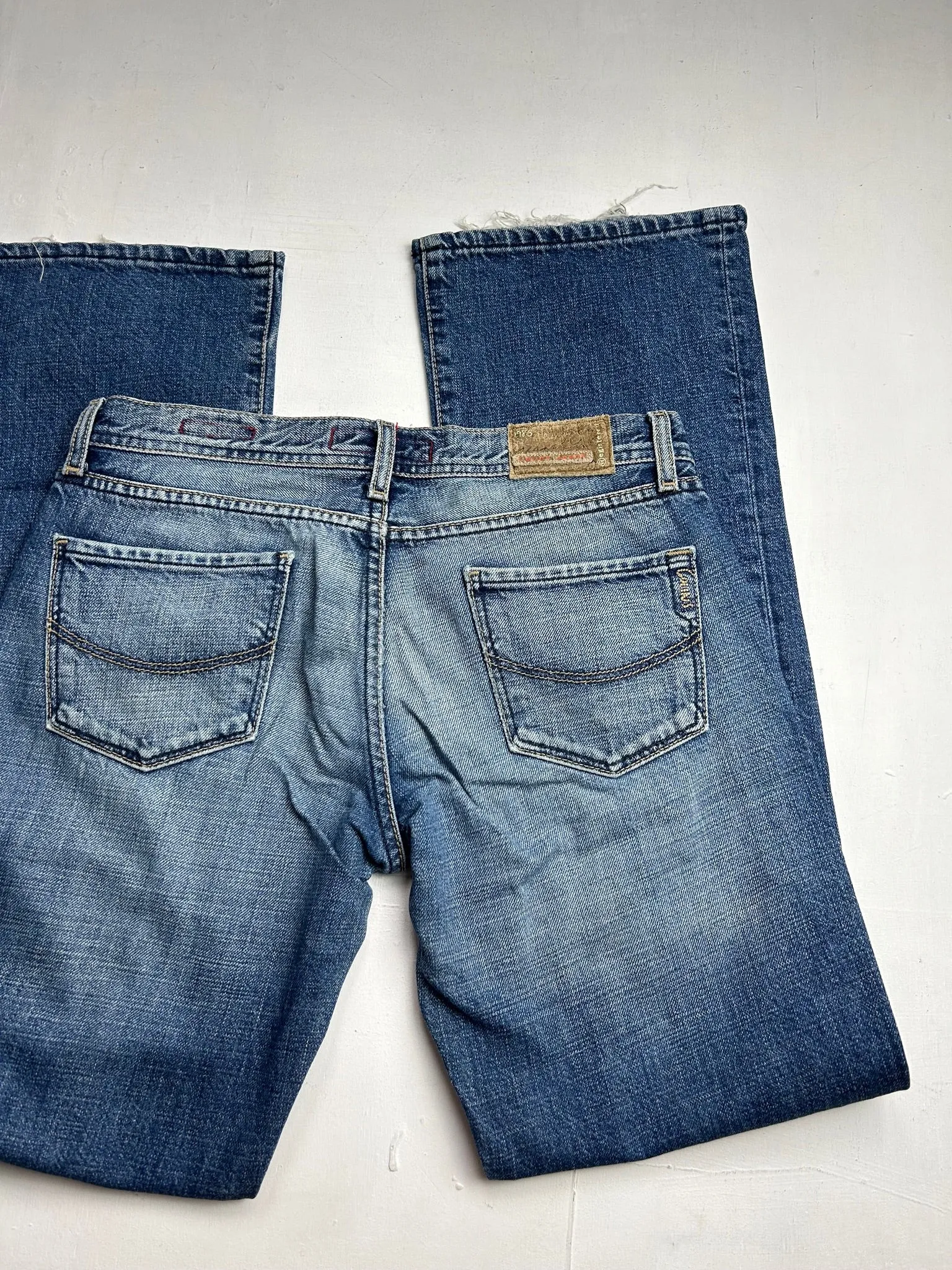 Blue denim low rise straight pants (S)