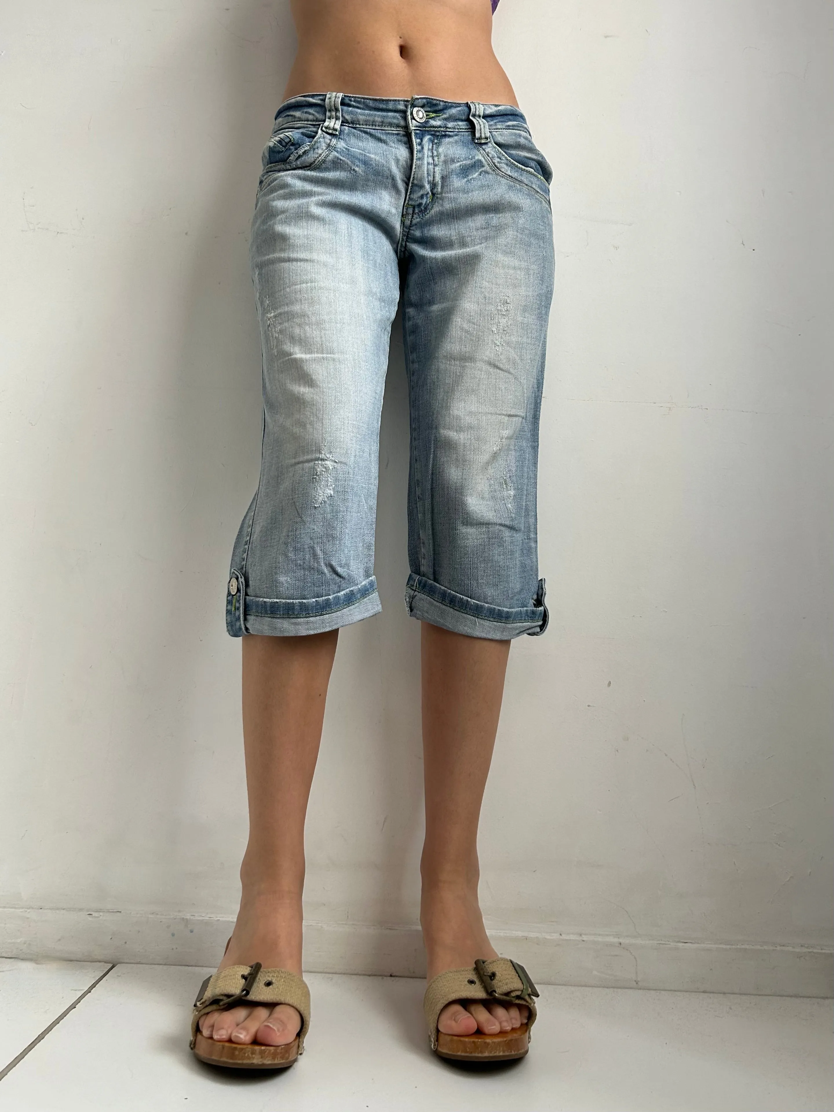 Blue low rise denim capris pants (S)