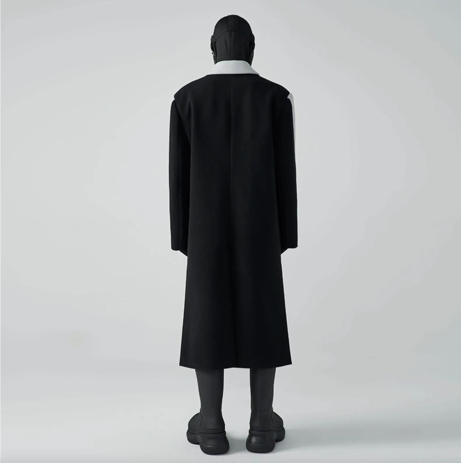 HOMME OVERSIZED TWO-TONE WOOL-BLEND COAT - CEMENT/ BLACK